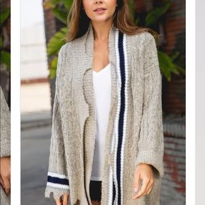 Heavy cardi with contrasting stripe cuff